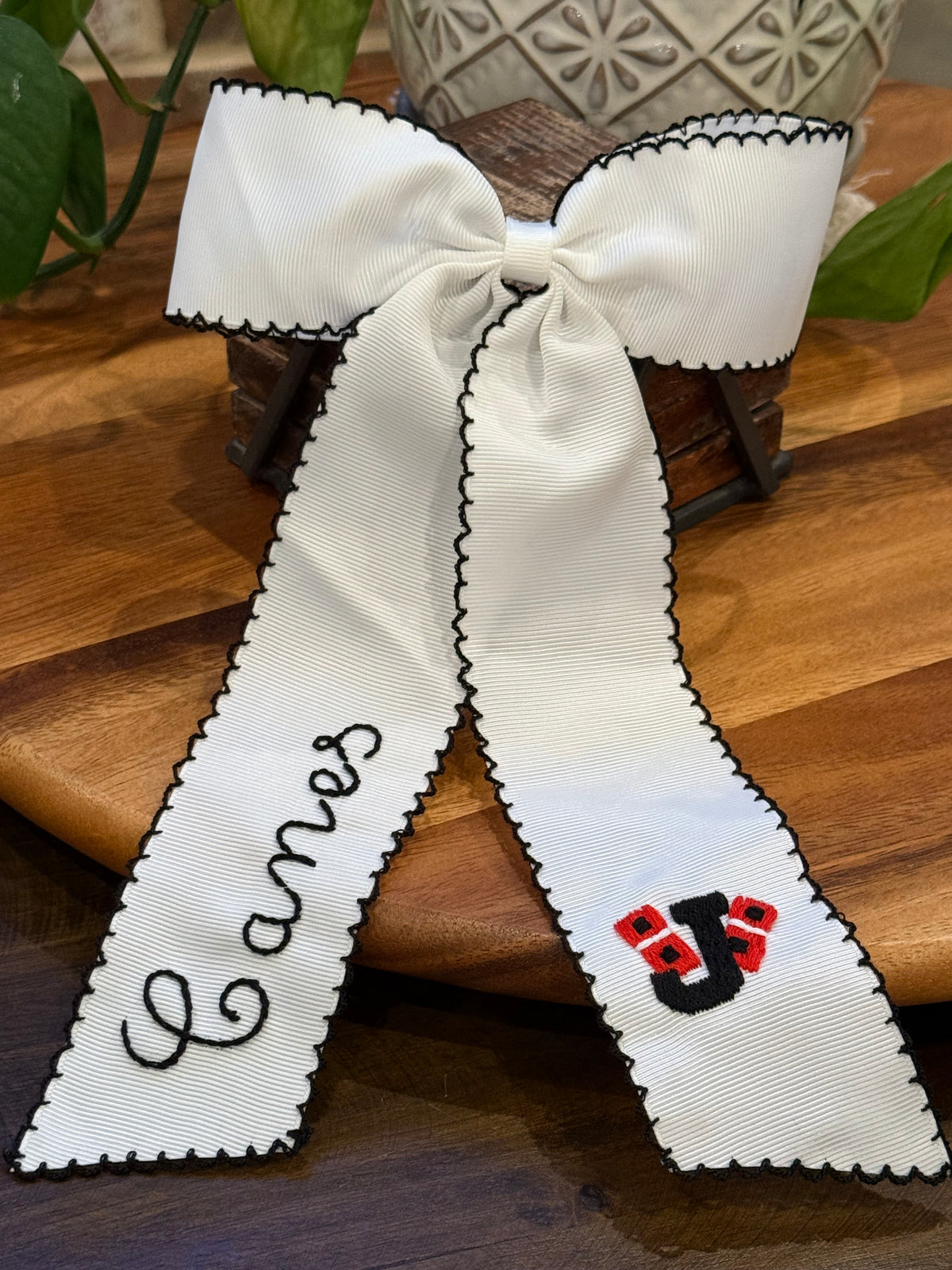 PO8- Jonesboro Embroidered Bow