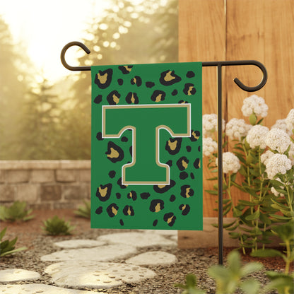 GCT Eagles Yard Flag. Green Leopard "T" logo