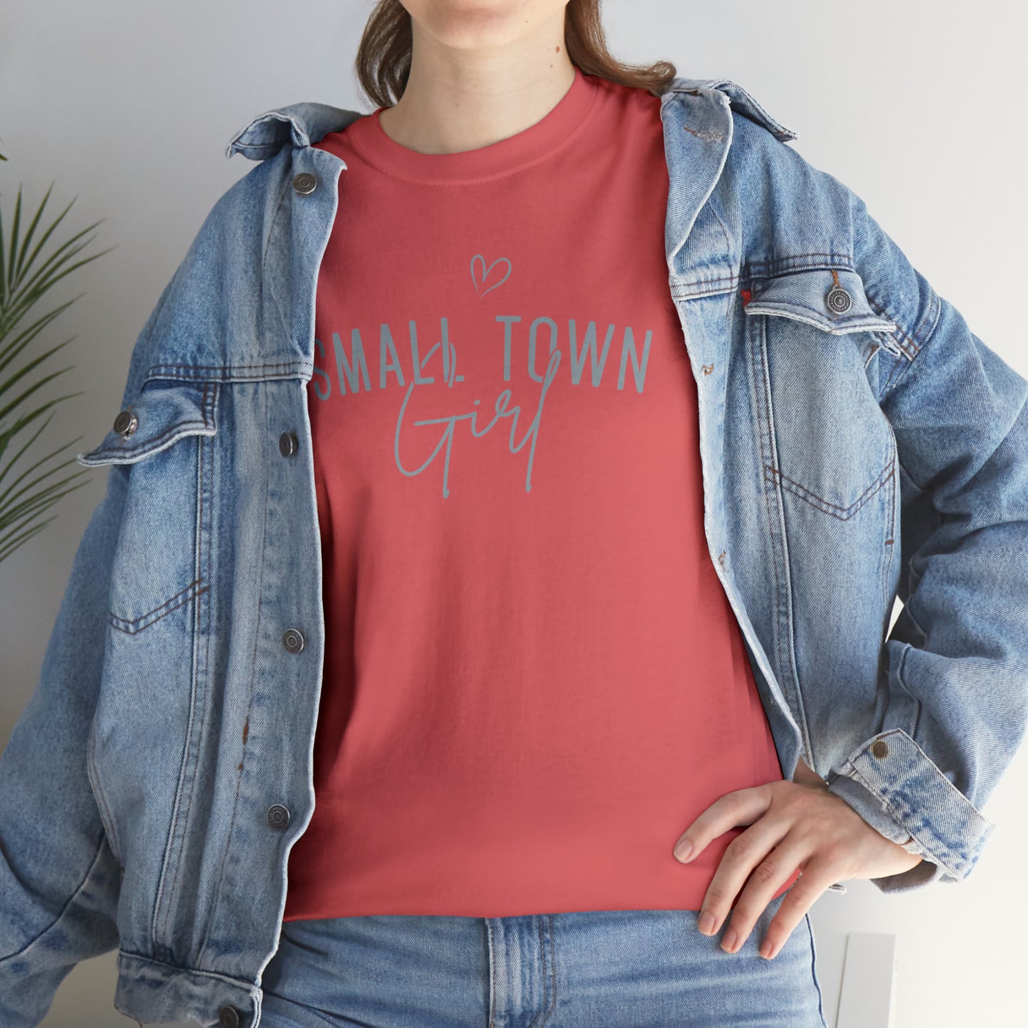 Small town girl Heavy Cotton Tee