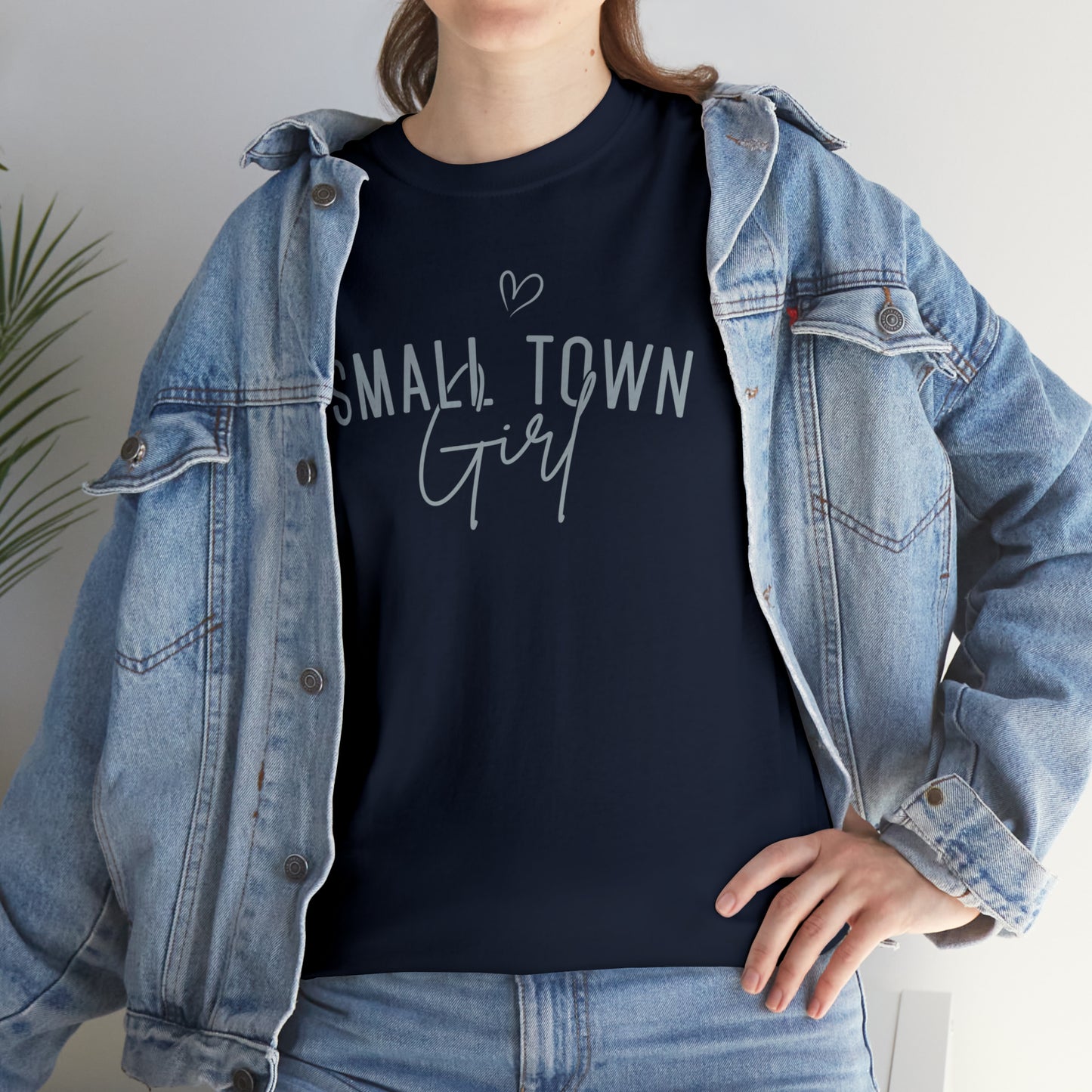 Small town girl Heavy Cotton Tee