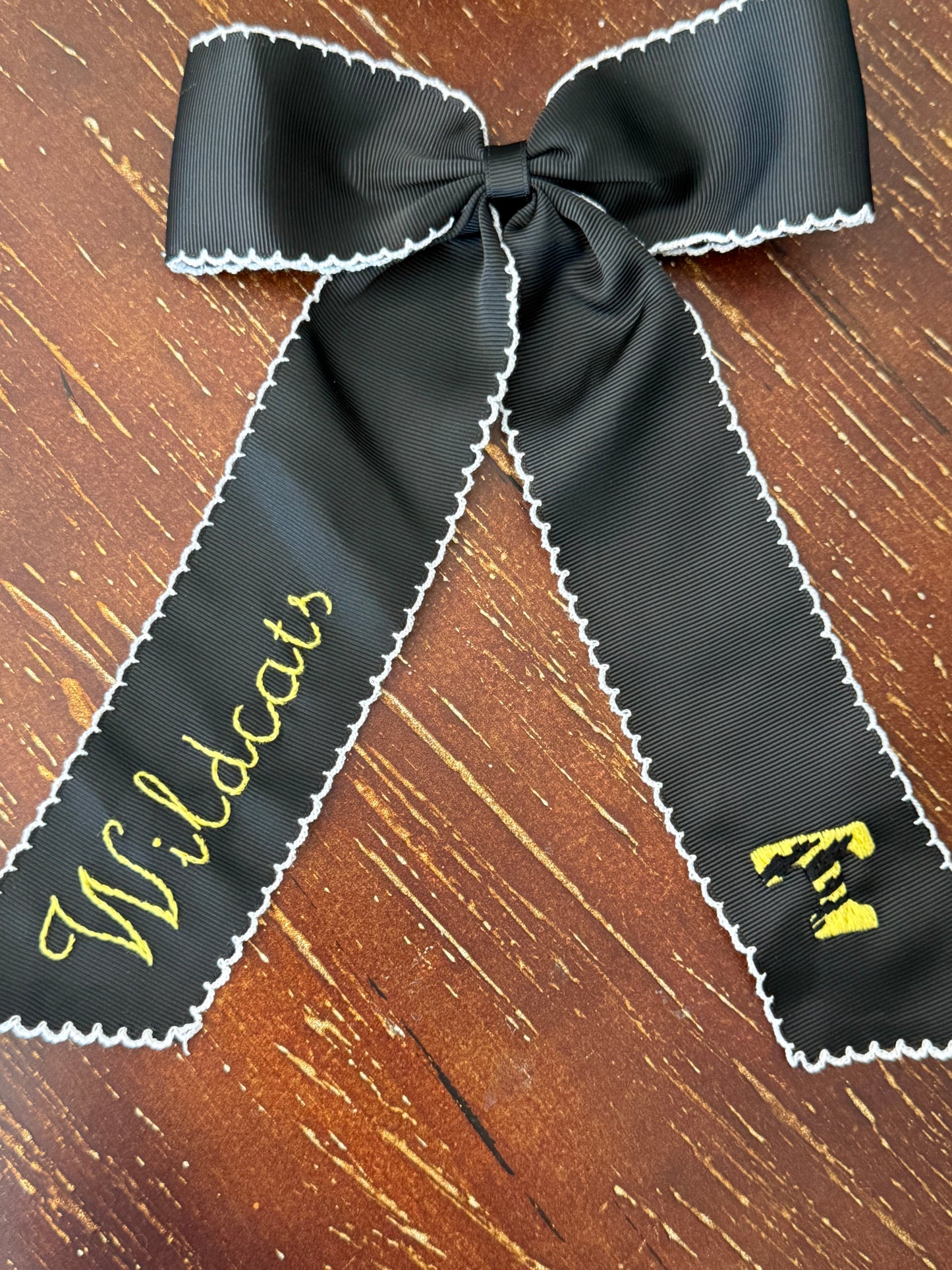 Trumann Embroidered Bow