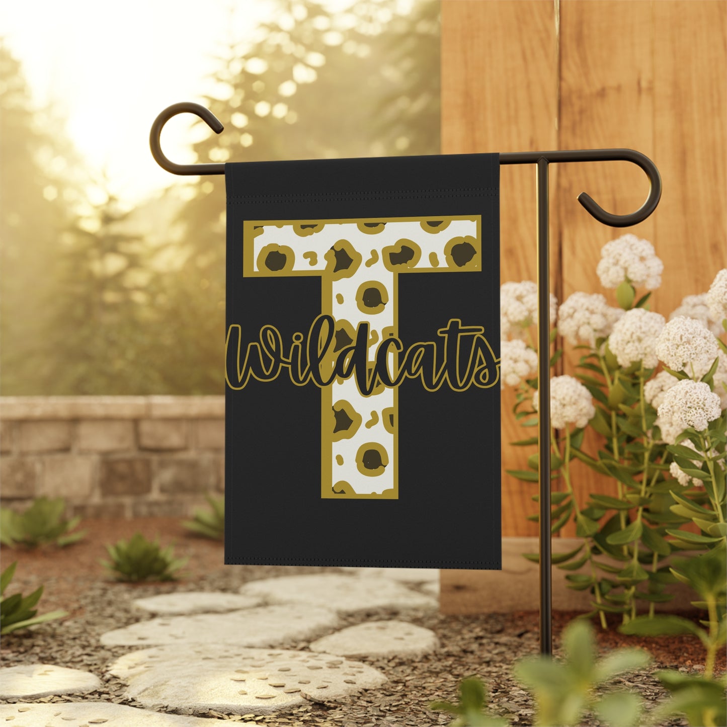 Garden Flag. Trumann Wildcats