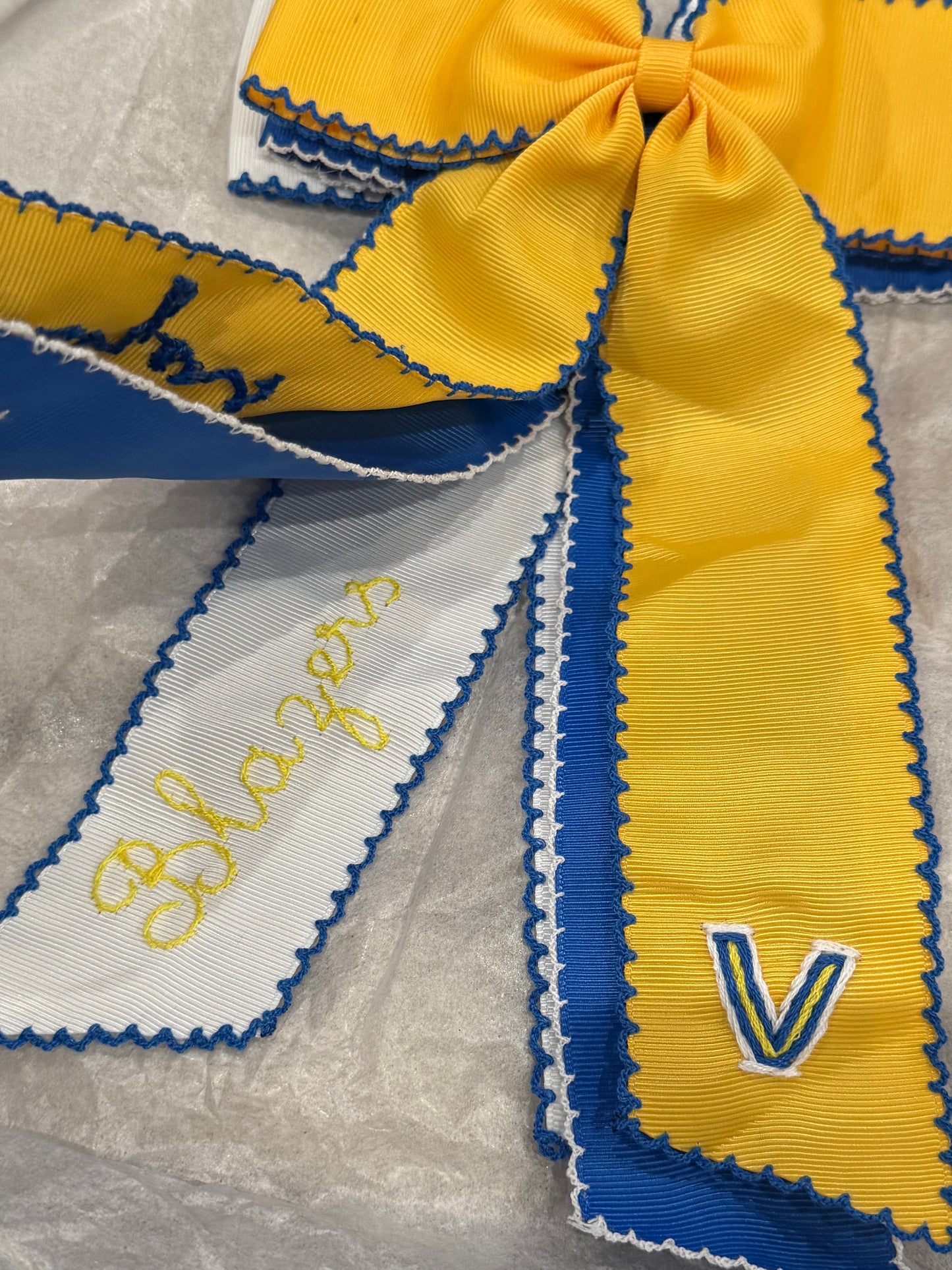 PO8- Valley View Embroidered Bow
