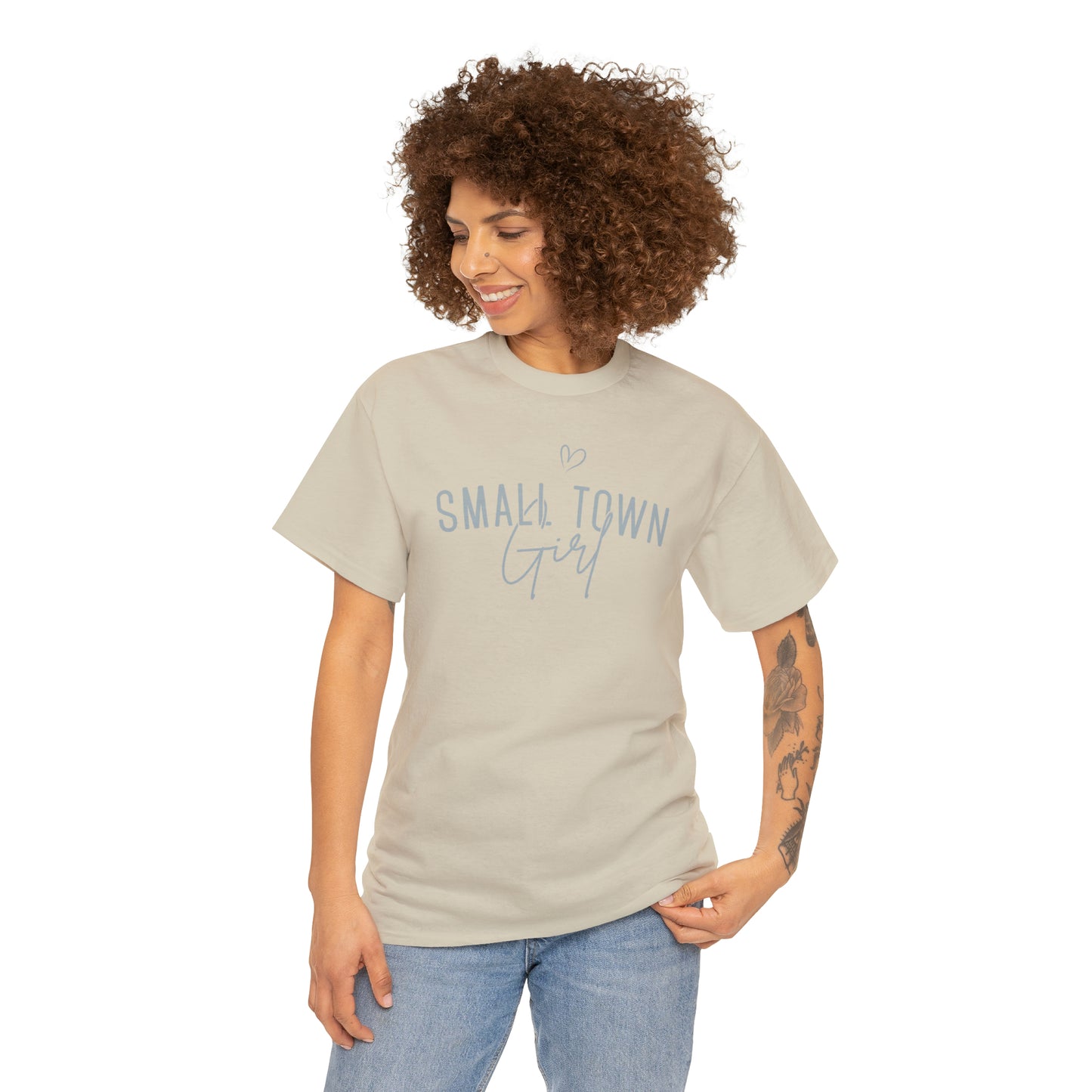 Small town girl Heavy Cotton Tee